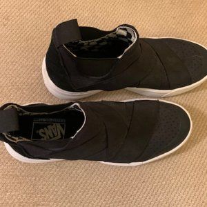 Women's Vans Slip-On UltraCush Mid Top, Size 9